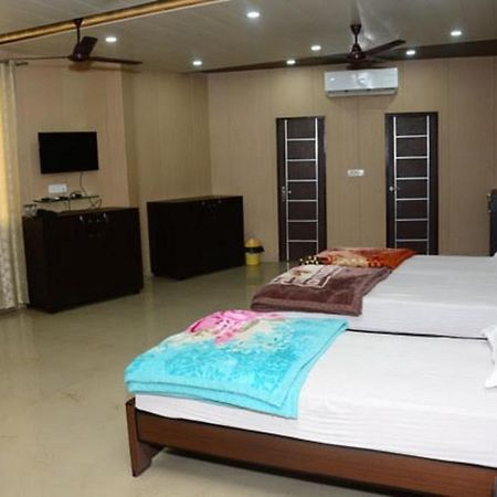 Krazy Hotel Халдвани Экстерьер фото