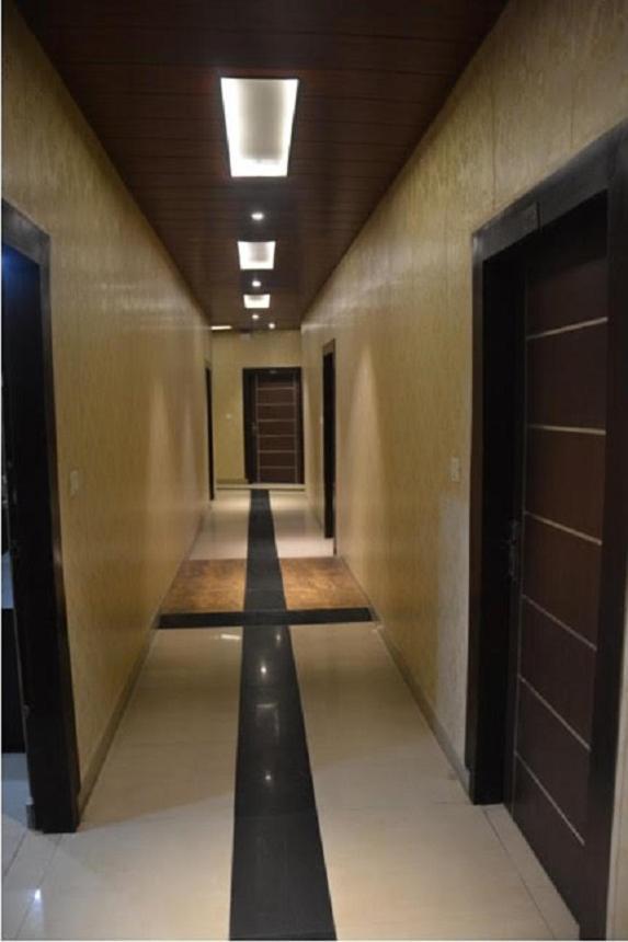 Krazy Hotel Халдвани Экстерьер фото