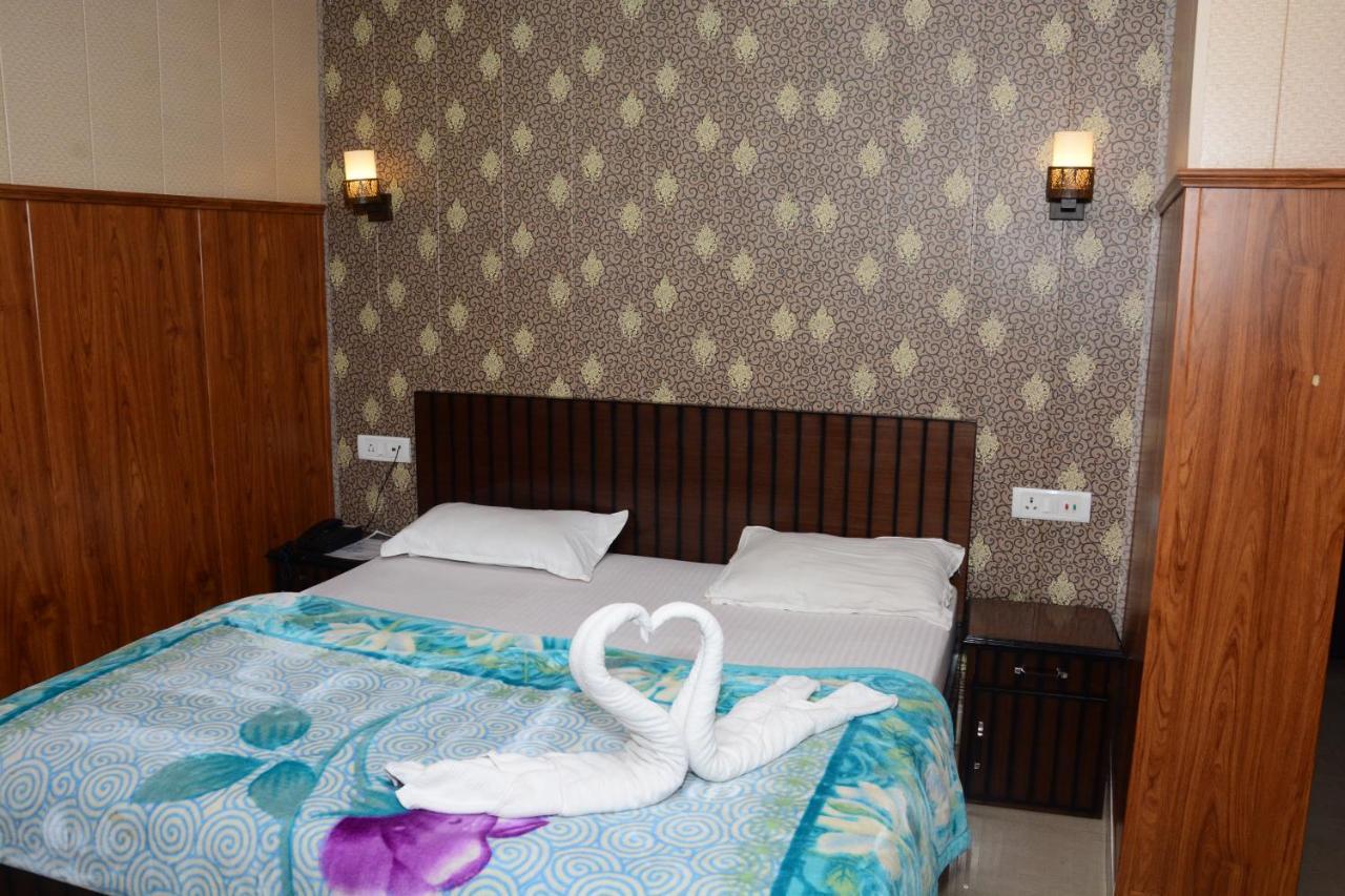 Krazy Hotel Халдвани Экстерьер фото